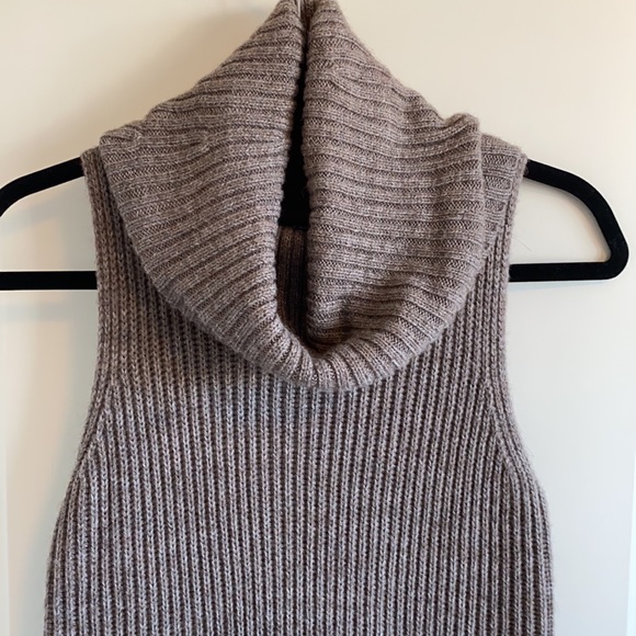 NWT - Club Monaco Sweater - Picture 3 of 8